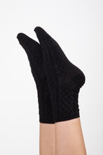 Solid Argyle Quarter Socks