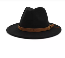 Fashion hat with buckle around brim