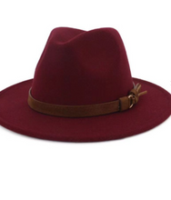 Fashion hat with buckle around brim