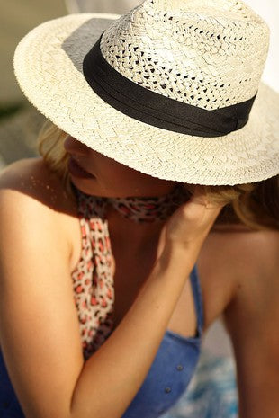 *Ruggine* Panama hat with black tucked ribbon
